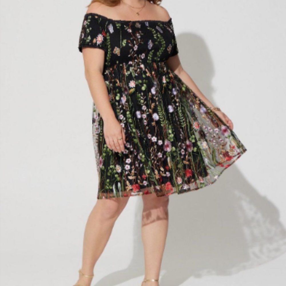 Smocked Bodice Off Shoulder Skater Dress - Black Lace - Size 2